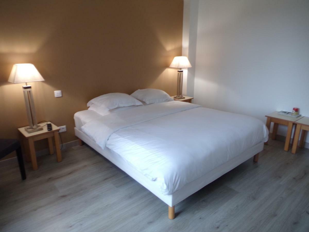 Domaine De Bel Air Hotel Cérans-Foulletourte Eksteriør billede